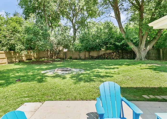5br Fully Fenced With 2 Living Family Ready Near Naval Base Holiday home