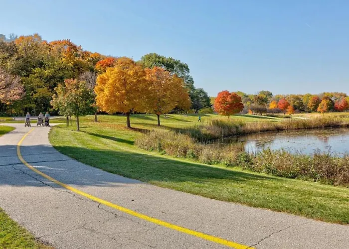 5br Fully Fenced With 2 Living Family Ready Near Naval Base * Libertyville